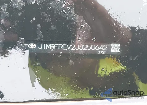 2018 Toyota Rav4 Xle из США, поврежденный, VIN JTMRFREV2JJ250642